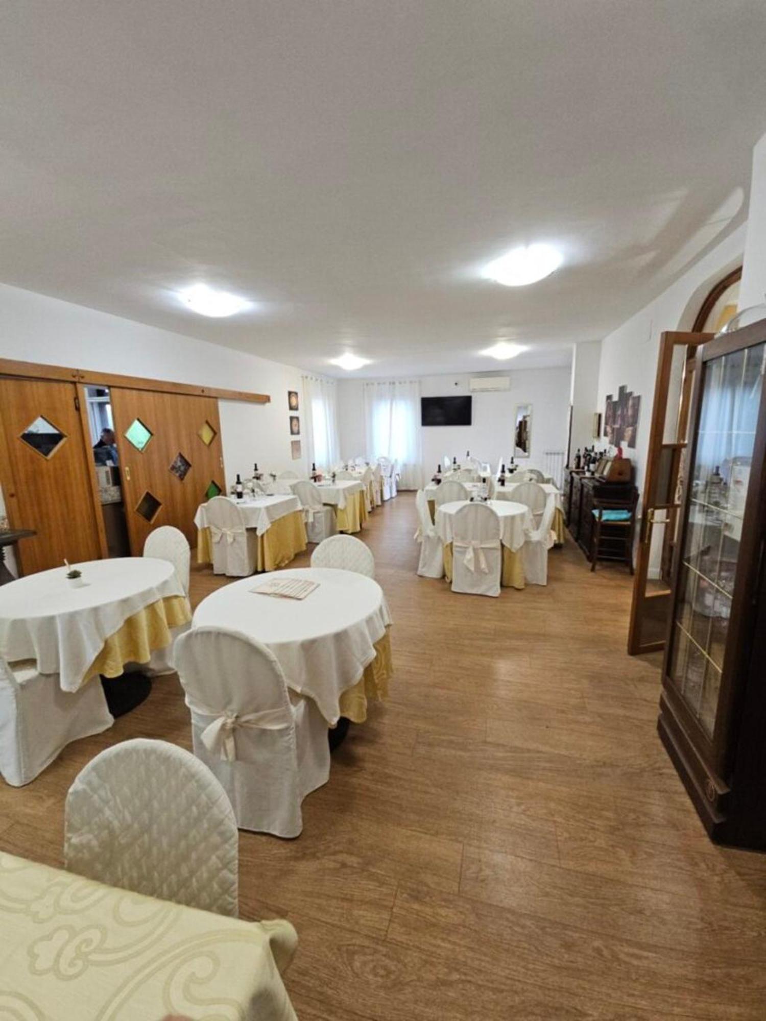 Hotel Mazzocchetti Citta Sant'Angelo Exteriér fotografie